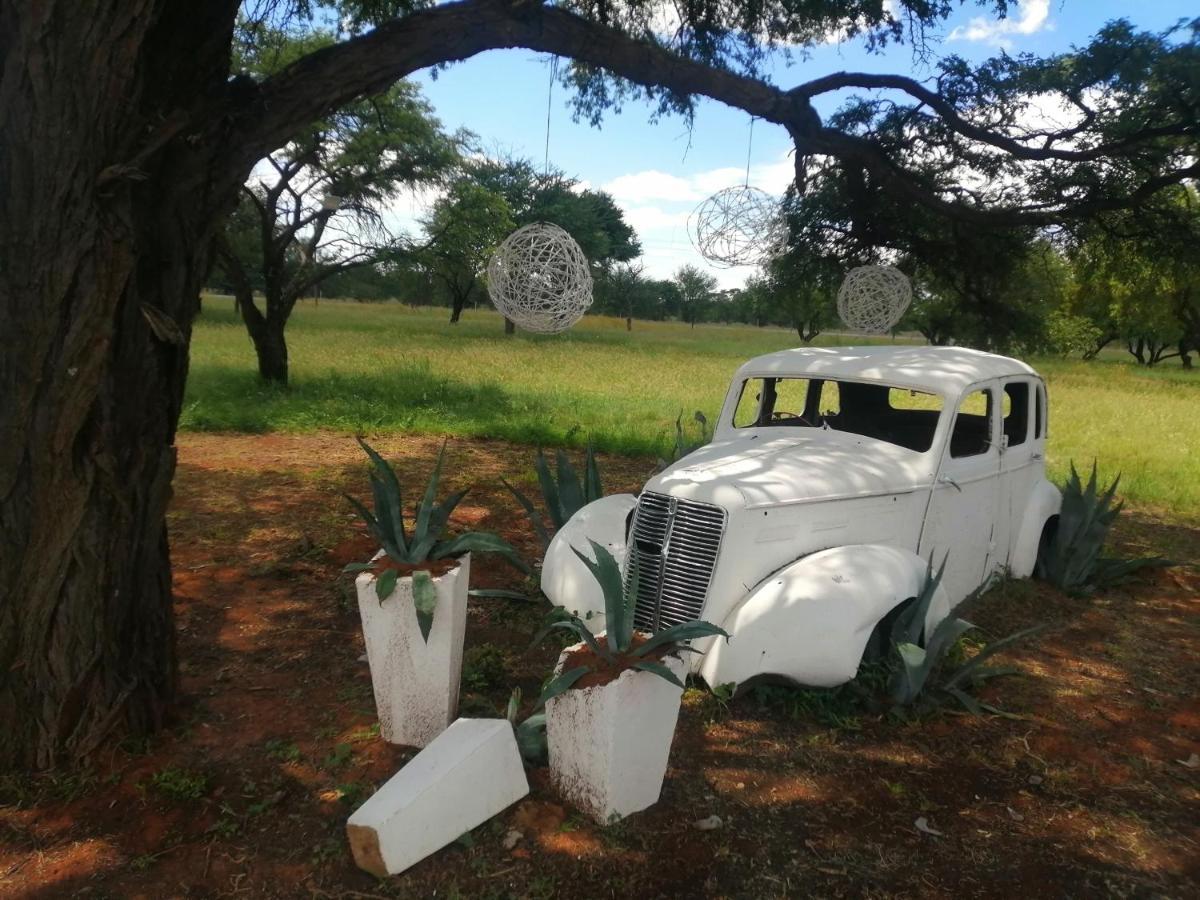 Kameelboom Lodge Vryburg Exterior photo