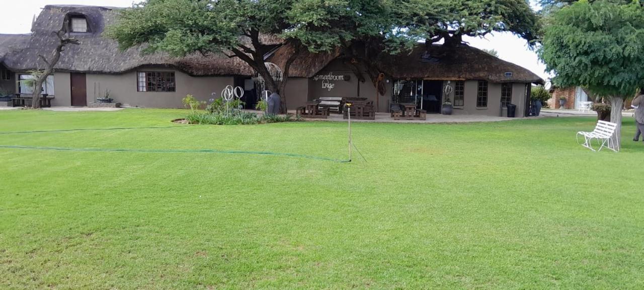 Kameelboom Lodge Vryburg Exterior photo