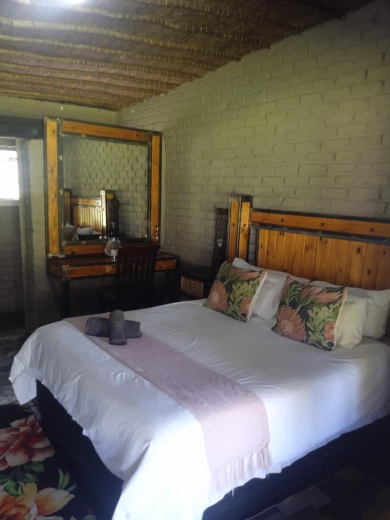 Kameelboom Lodge Vryburg Exterior photo